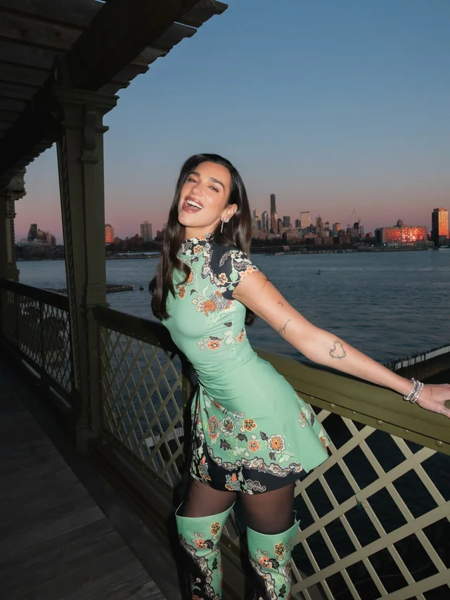 for-roberto-cavalli-pre-fall-photoshoot-march-2026-v0-hc2jnwqkidqg1